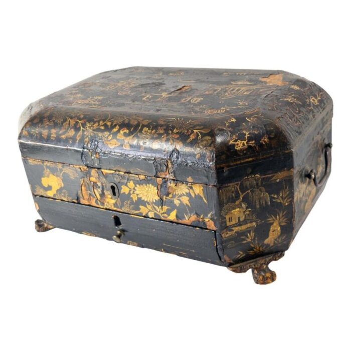 19th century chinese or japanese chinoiserie sewing box 1