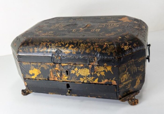 19th century chinese or japanese chinoiserie sewing box 2