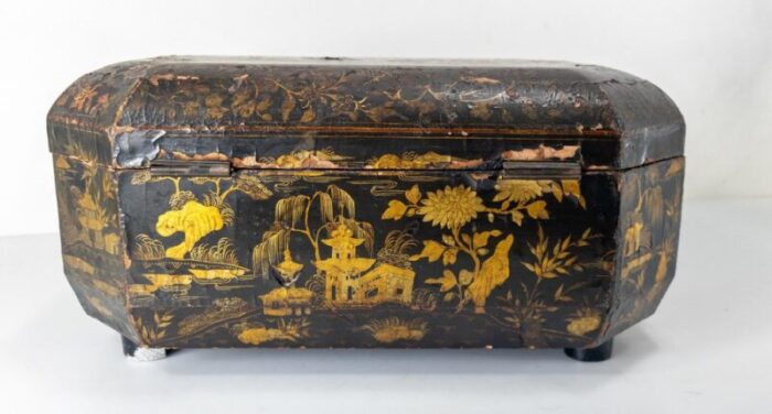 19th century chinese or japanese chinoiserie sewing box 9