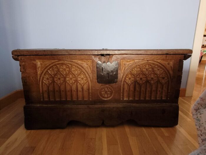 19th century gothic chest in oak wood north of castile 2851