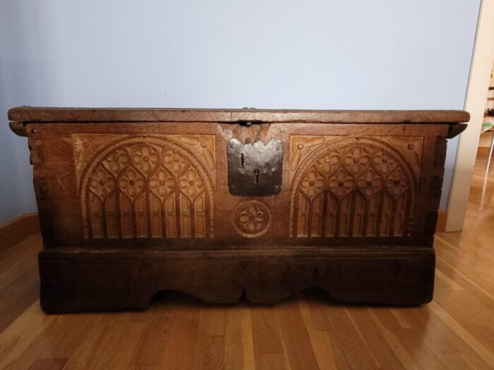 19th century gothic chest in oak wood north of castile 4629