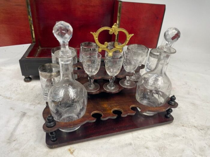 19th century scrigno carriage liqueur holder set 9