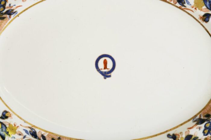 19th century wedgwood heraldic platter 1880 2829