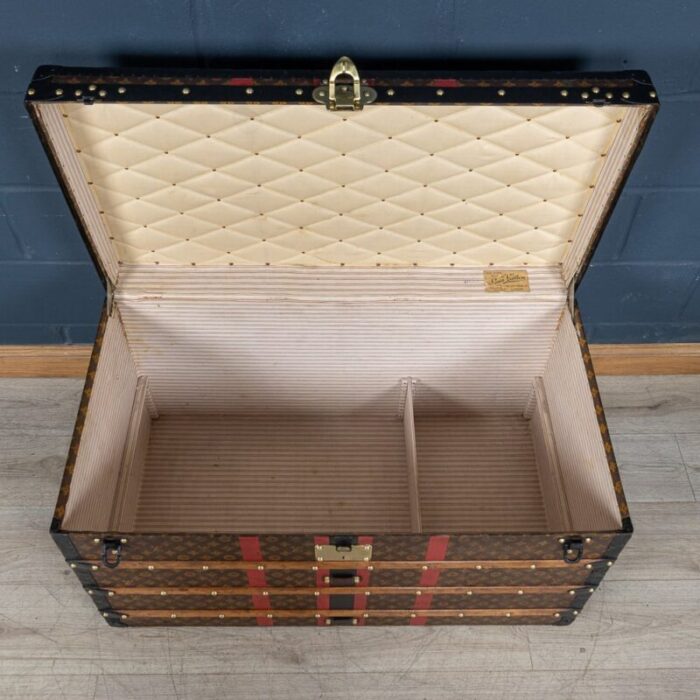 antique 20th century courier trunk in monogram canvas from louis vuitton france 1910s 23 1