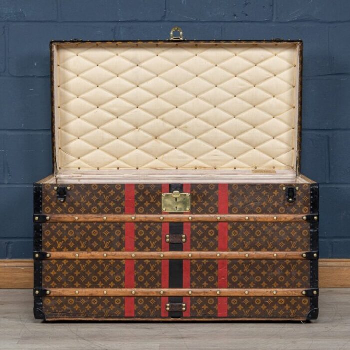 antique 20th century courier trunk in monogram canvas from louis vuitton france 1910s 24 1