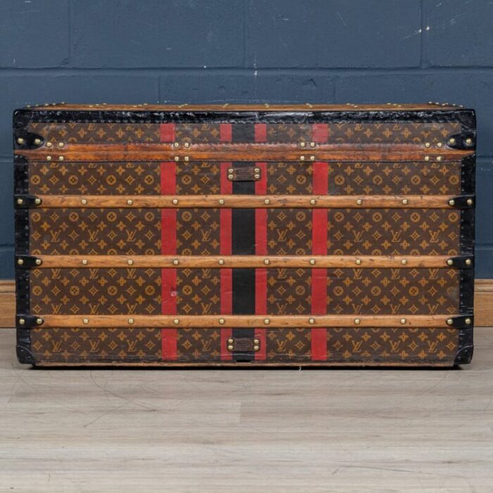 antique 20th century courier trunk in monogram canvas from louis vuitton france 1910s 28 1