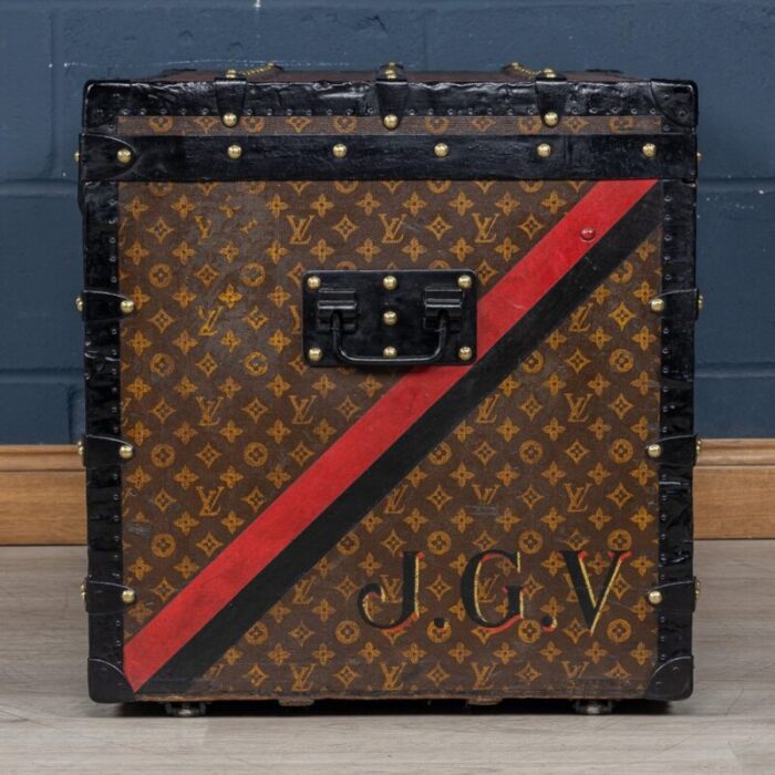 antique 20th century courier trunk in monogram canvas from louis vuitton france 1910s 29 1