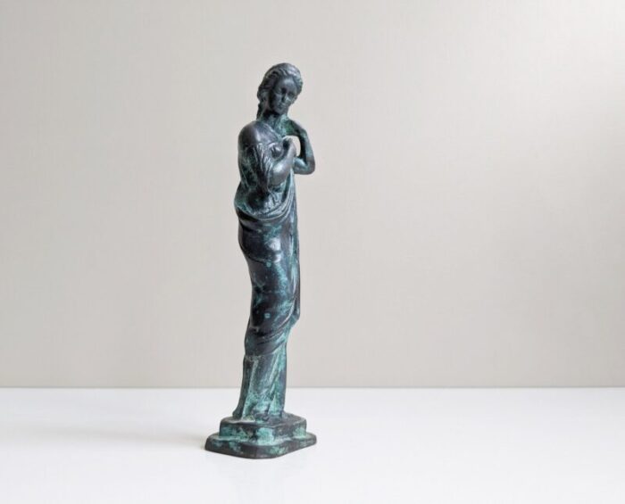 brachial style bronze sculpture of woman 1