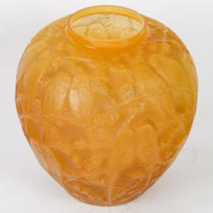 butterscotch parakeet vase by rene lalique 1919 4490