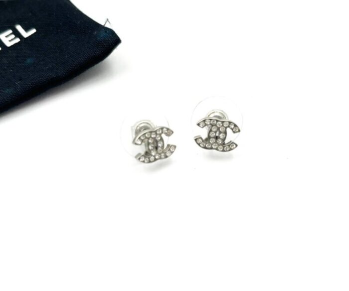 chanel classic silver cc crystal small piercing earrings 2 pieces 5369