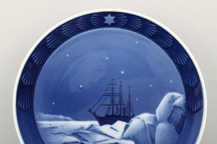 christmas plate from royal copenhagen 1939 2