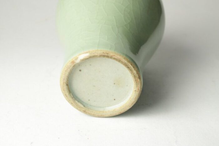 cracked glaze meiping shape vase 1700s 4