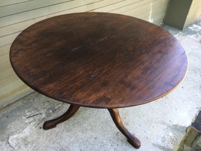 early 19th century english 45 round chestnut hunt table 1464