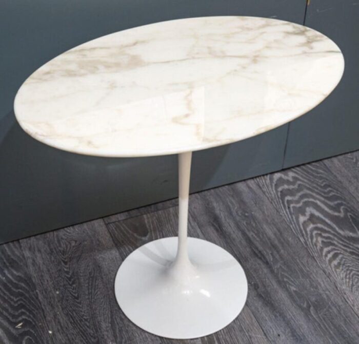 gueridon in oval marble by eero saarinen 1960 0101