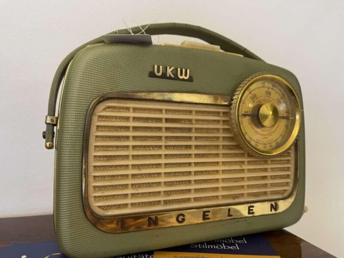 ingelen golf transistor radio 8999