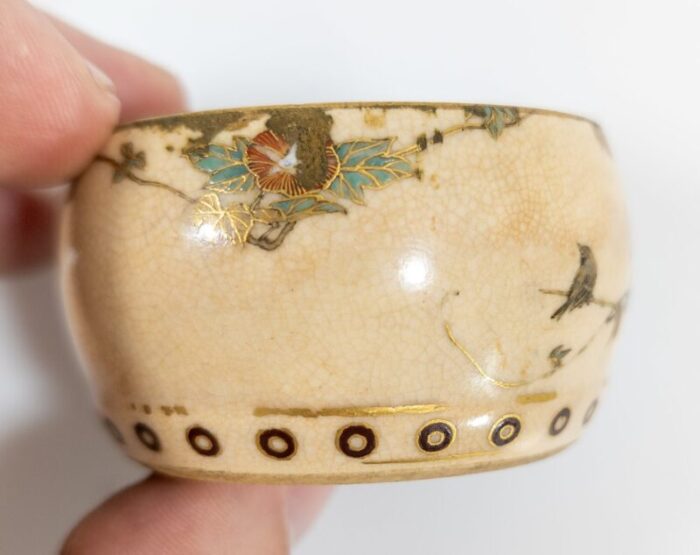 japanese satsuma covered box in kogo drum form by yabu meizan 1890s 8