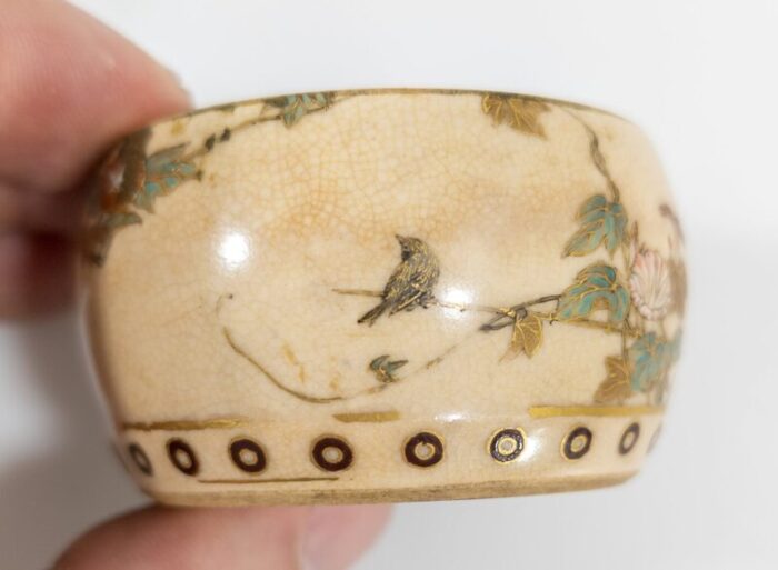 japanese satsuma covered box in kogo drum form by yabu meizan 1890s 9