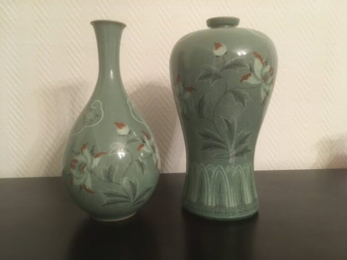 korea porcelain vases 1960s set of 2 1