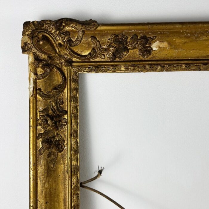 large antique gilt wooden frame 4