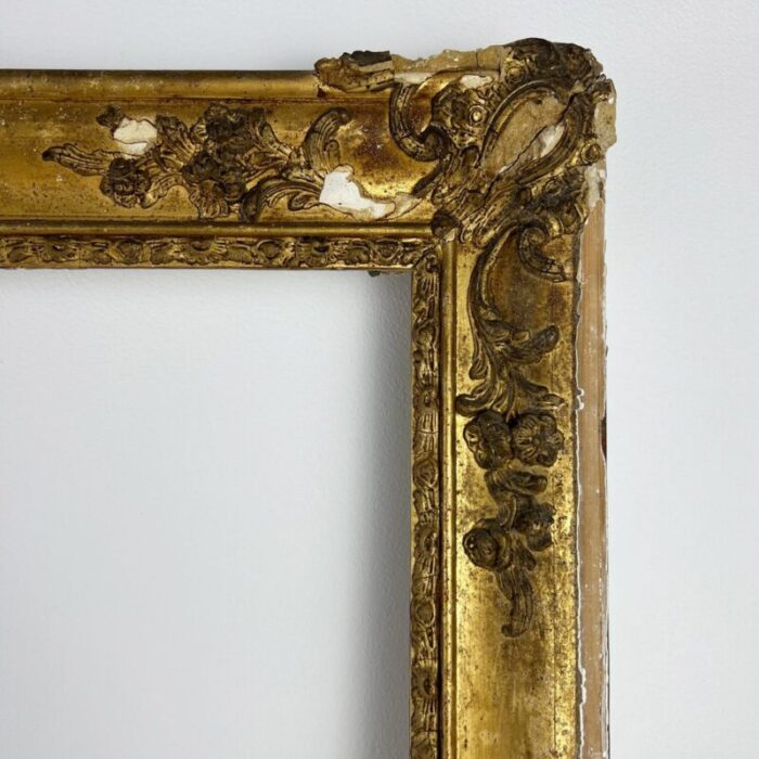 large antique gilt wooden frame 5