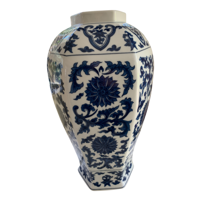 large blue and white chinoiserie porcelain vase 0765