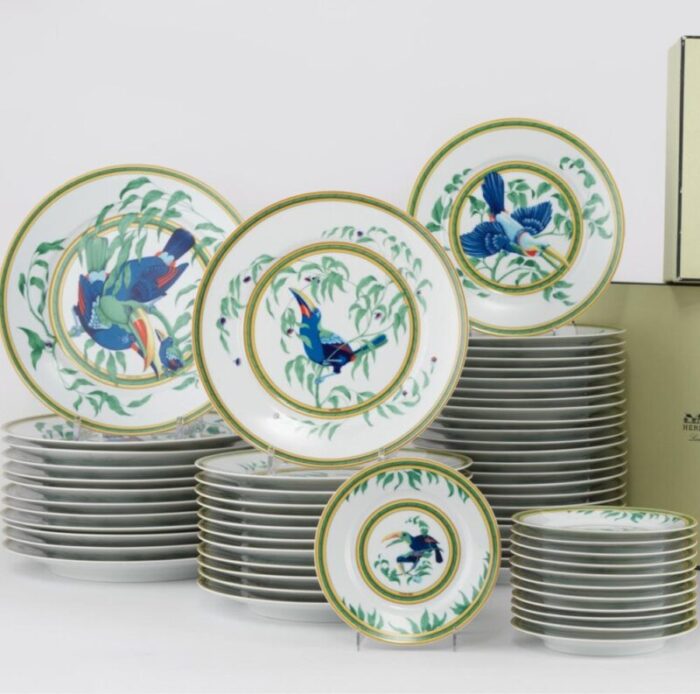 les toucans dinner service 1986 set of 60 3260