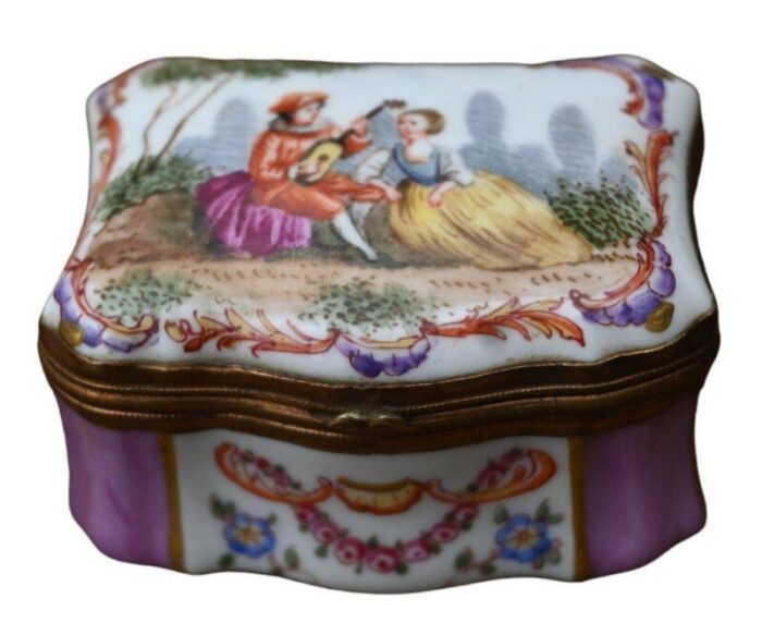 meissen style porcelain snuff box from samson 1