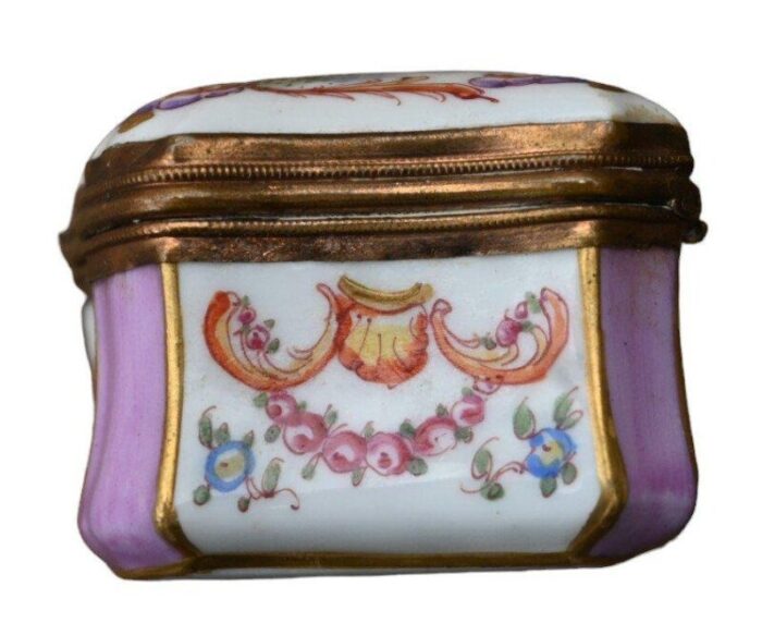 meissen style porcelain snuff box from samson 4