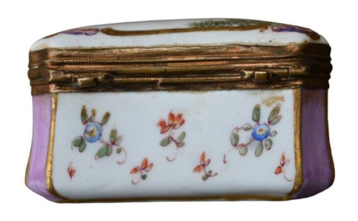 meissen style porcelain snuff box from samson 5