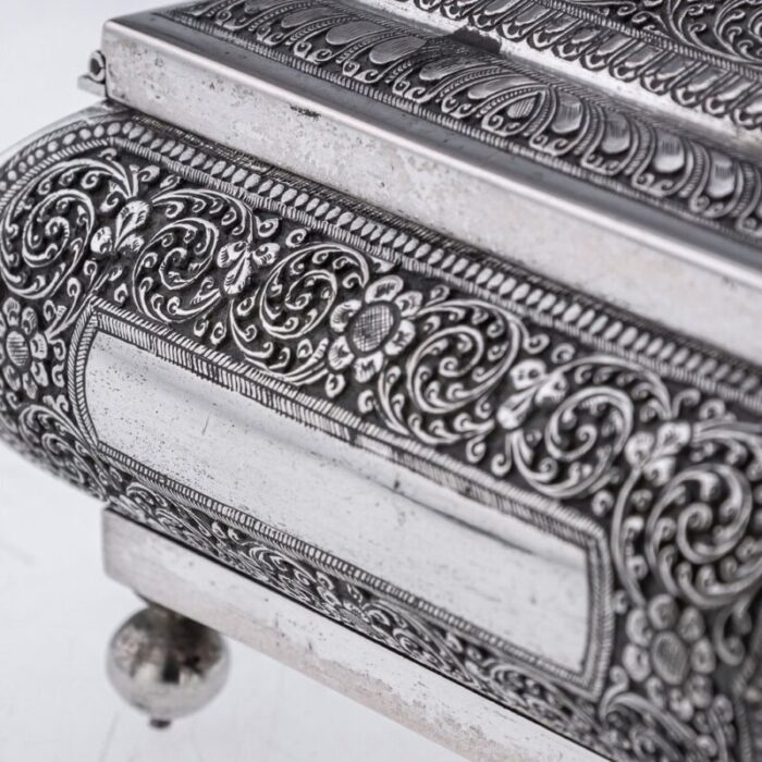 mid 20th century sri lankan silver repousse box colombo 1930s 10