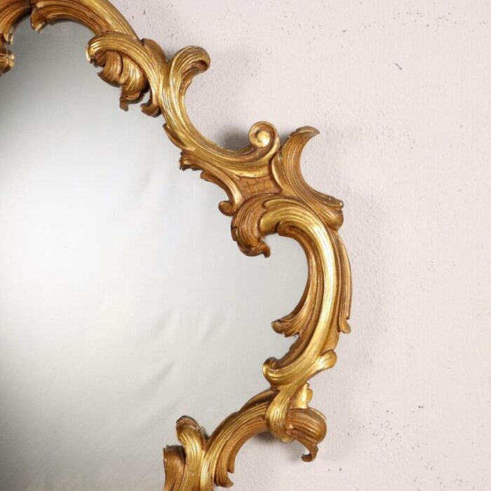 mirror with carved and gilded frame 6