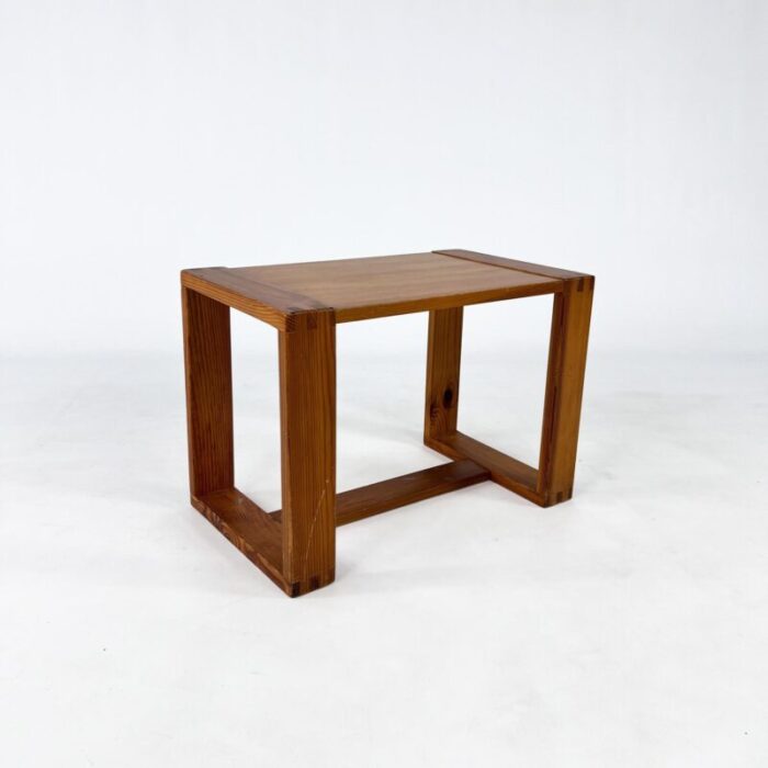 pinewood side table 1970s 1319