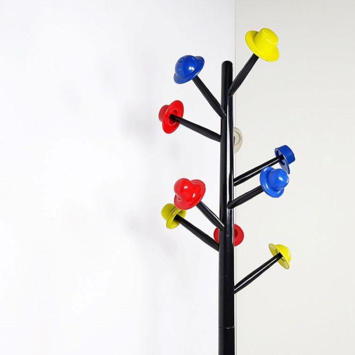 postmodern albero dei cappelli coat stand by ugo nespolo for origlia 1978 5833