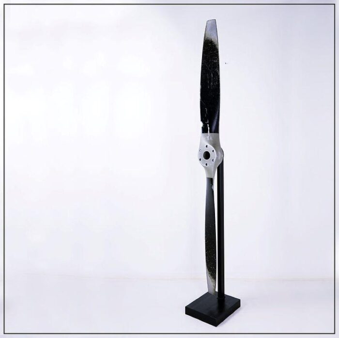 propellers mounted on display stand in aluminum 1980s 6031 scaled