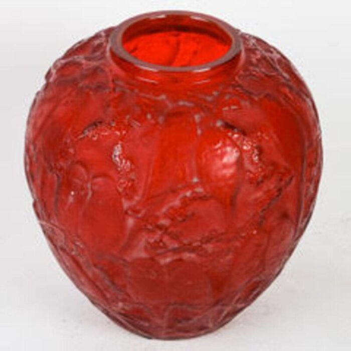 red tinted parakeet vase by rene lalique 1919 3470