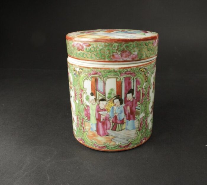 rose medallion lidded jar 1800s 2