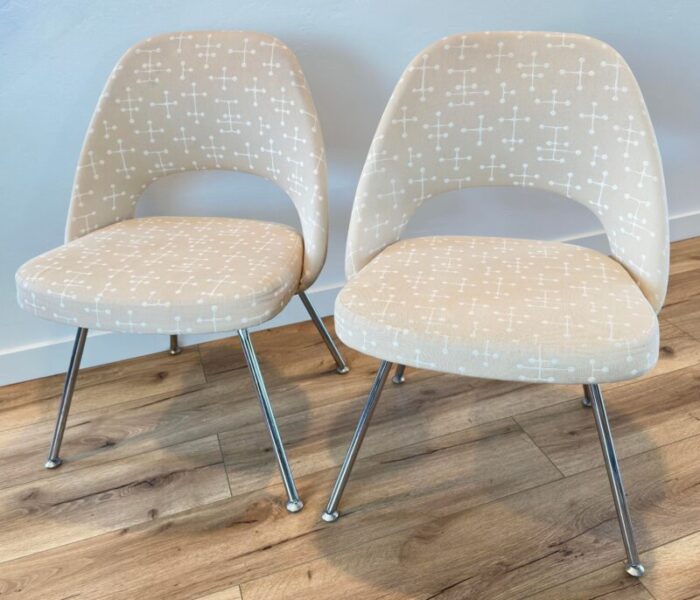 saarinen executive chairs by knoll eames upholstery from disney headquarters 4077