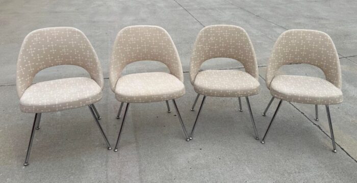 saarinen executive chairs by knoll eames upholstery from disney headquarters 9032