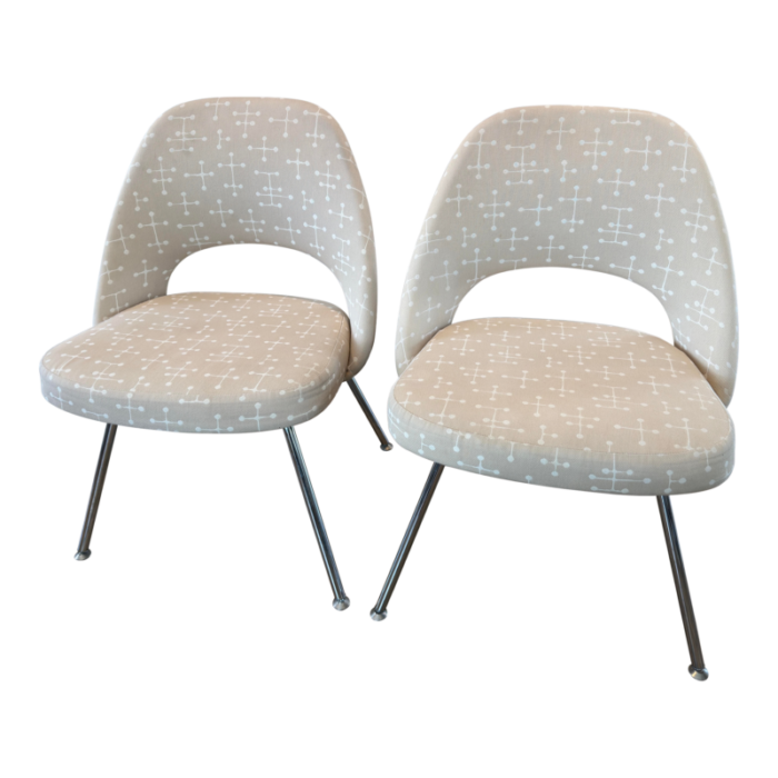 saarinen executive chairs by knoll eames upholstery from disney headquarters 9830