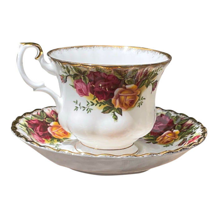 set of 2 royal albert old country roses teacup and saucer circa 1962 1974 0600