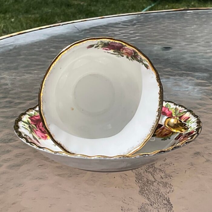 set of 2 royal albert old country roses teacup and saucer circa 1962 1974 6685