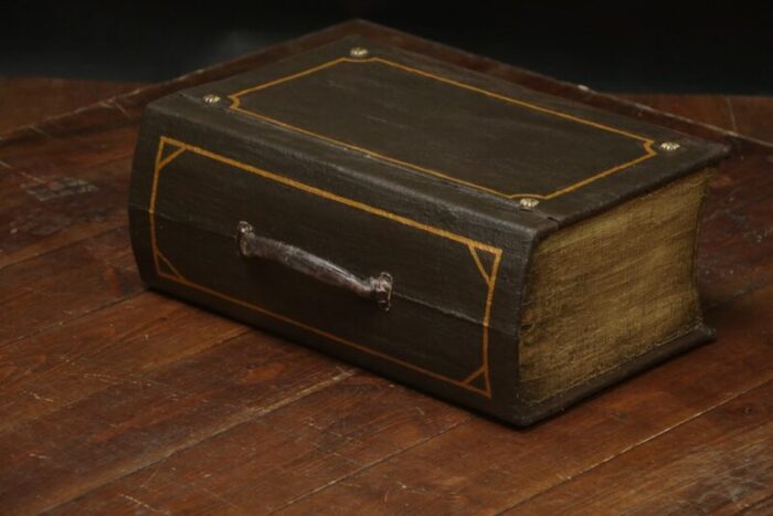 small box trunk in the shape of a book 6