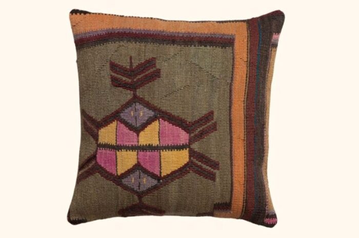 suna kilim cushion 1