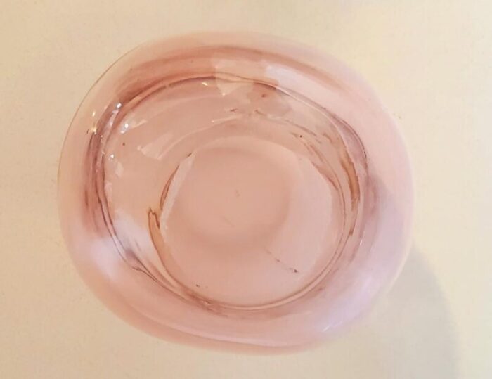 vintage hand blown small blush mauve glass vase 8118