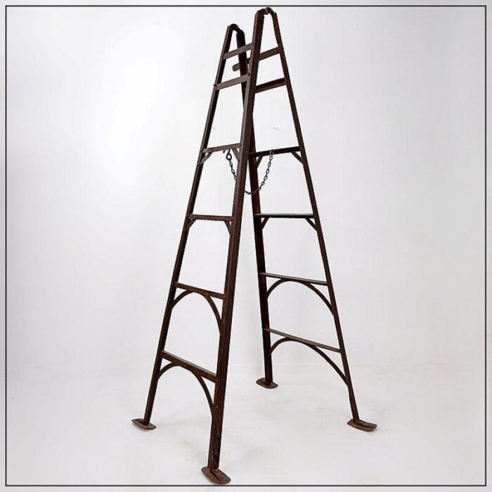 vintage iron ladder with chain support 5782