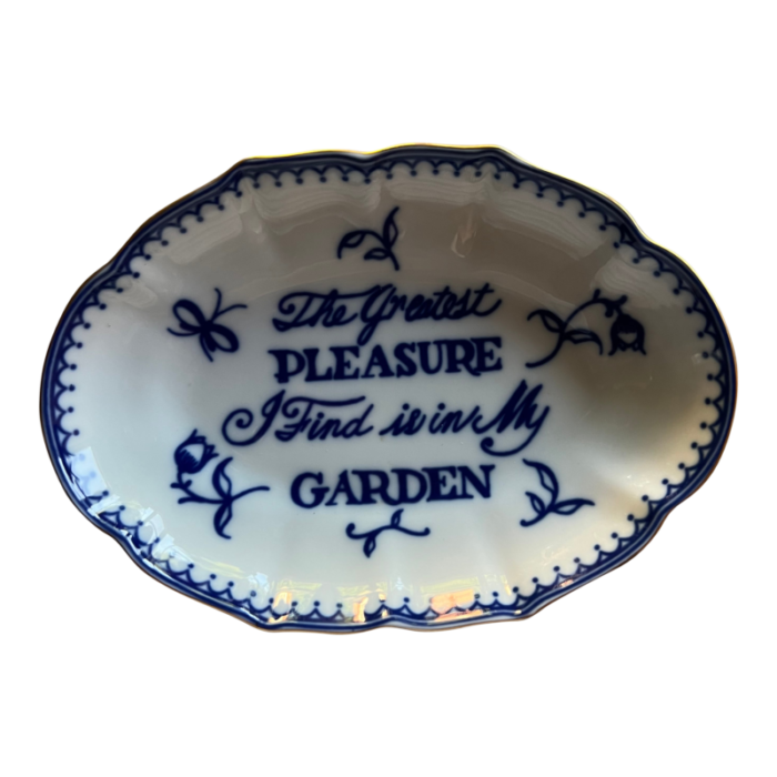 vintage mottahedeh porcelain dish blue and white gold trim oval catchall bowl garden theme 4576