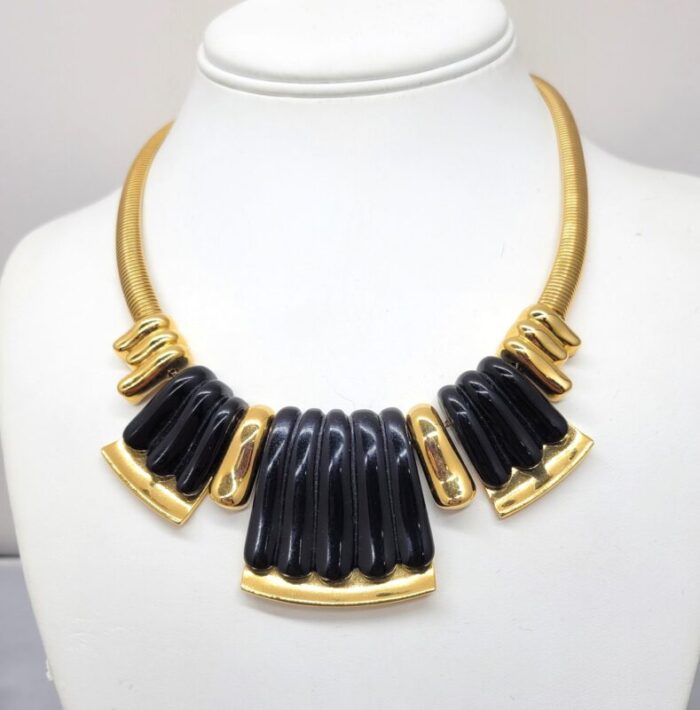 vintage signed napier goldtone and black resin bib necklace 1985 ad piece 1694