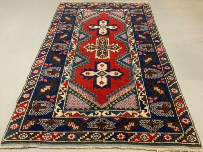 vintage turkish vegetable dye tribal rug 195x128 cm 2