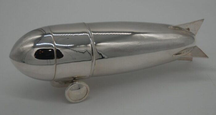 zeppelin shaker in silver plating 1